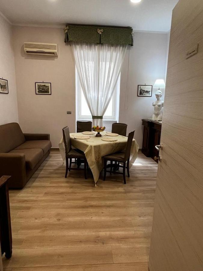 A Casa E Mamma' Appartement Napels Buitenkant foto